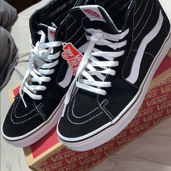 Vans - Picture 1 of 4